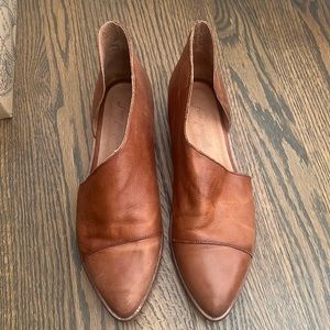 Free people flat royales Whiskey 40.5/10.5